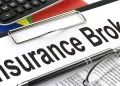 وساطة التأمين - Insurance broker